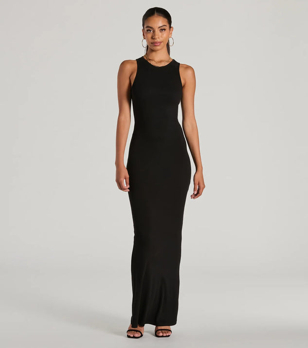 The stunning Laid Back Fave Crew Neck Tank Maxi Dress provides a chic silhouette and party-ready details that make it a standout black dress for cocktail events, New Year's Eve parties, or as a winter wedding guest look.