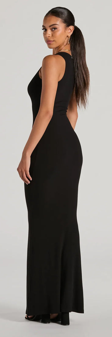 Stay effortlessly stylish on a winter vacation in the Laid Back Fave Crew Neck Tank Maxi Dress, a black maxi dress with an elevated fabric and ankle-grazing length for ultimate holiday-ready allure.