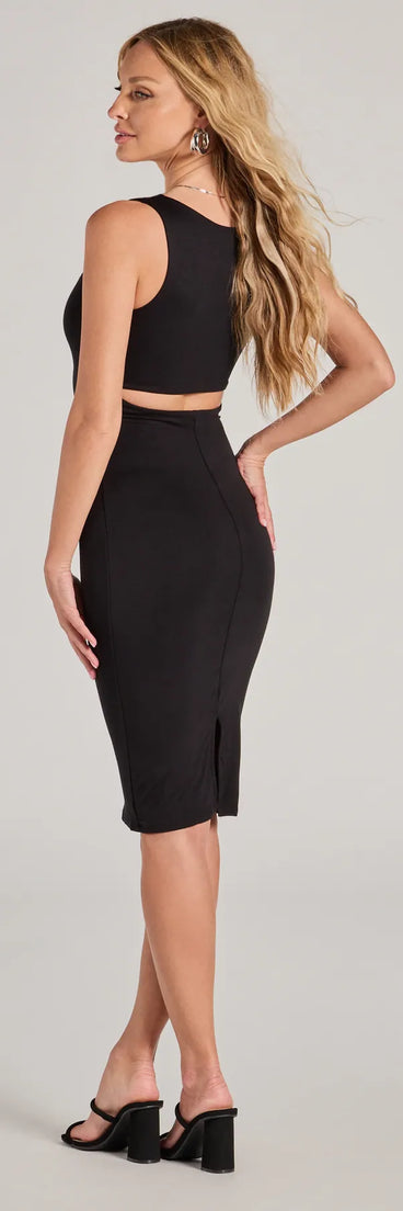 Revamp your 2025 wardrobe with this chic addition, the Chic Design Cutout Bodycon Knit Midi Dress in black, perfect for elevating your style in the new year.