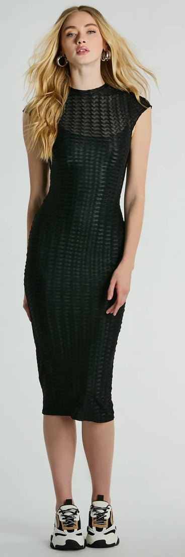 The midi dress length on the Casually Flawless Crew Neck Textured Midi Dress provides an elevated silhouette perfect for any party, occasion, or everyday styling.