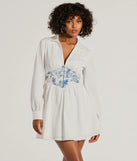 Step into winter chic with the Delightful View Collared Scenic Waist Skater Dress, a white mini dress featuring an above-the-knee cut ideal for cocktail parties, festive gatherings, or clubwear.