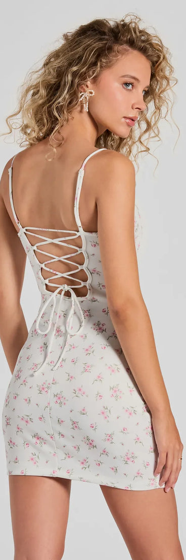 The Effortless Cutie Bow Lace-Up Floral Mini Dress is a casual dress for more than special occasions with a fitted or flowy silhouette and accents in the most recent trends!