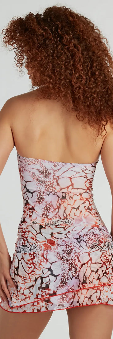 The Vibrant Strapless Butterfly Print Mini Dress is a casual dress for more than special occasions with a fitted or flowy silhouette and accents in the most recent trends!