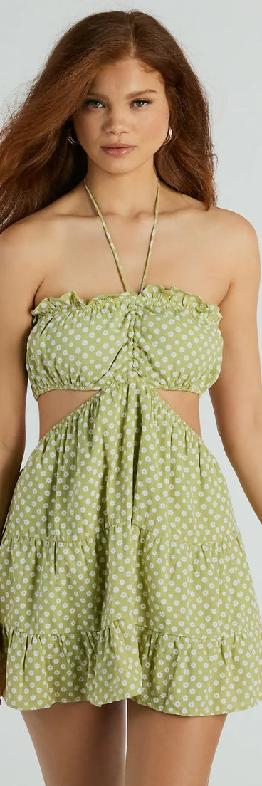 Step into winter chic with the Picking Flowers Halter Strappy Back Daisy Skater Dress, a lime mini dress featuring an above-the-knee cut ideal for cocktail parties, festive gatherings, or clubwear.