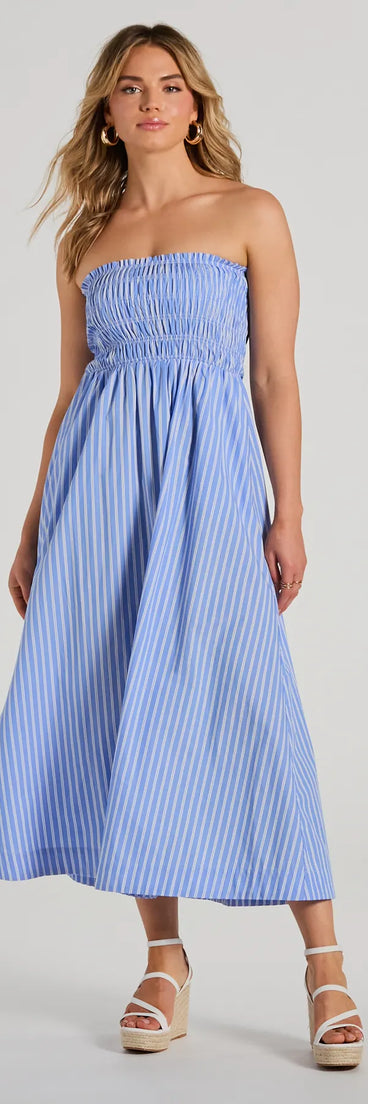 The midi dress length on the Signature Stripes Strapless A-Line Maxi Dress provides an elevated silhouette perfect for any party, occasion, or everyday styling.