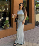 Revamp your 2025 wardrobe with this chic addition, the Casual Chic Ruched Ribbed Knit Maxi Dress in gray, perfect for elevating your style in the new year.