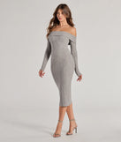 Make a bold statement in the Perfect Curves Ribbed Knit Off-The-Shoulder Midi Dress in heather gray, the perfect spring dress for weddings, cocktail hours, nights out, and/or seasonal celebrations.