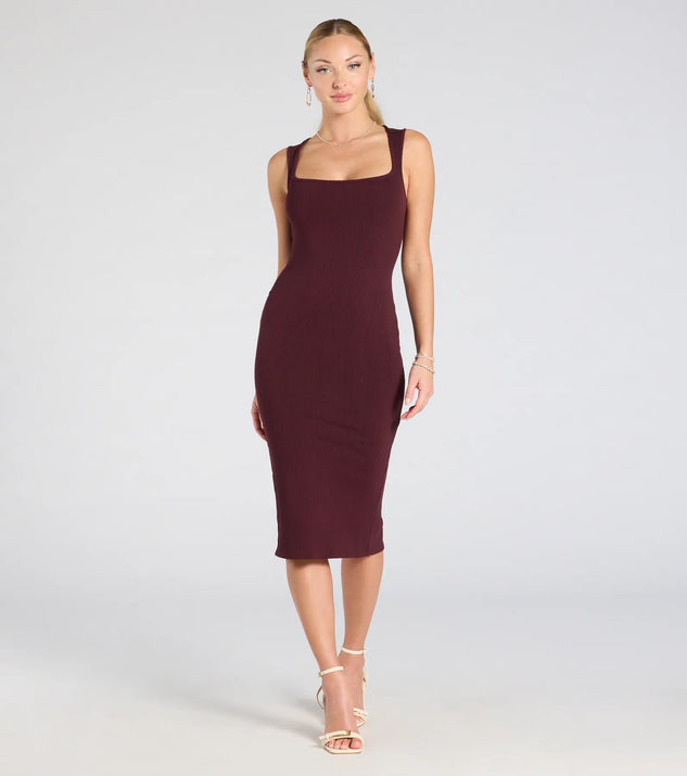 With its mid-calf hem and popular flattering fit, the Contemporary Sleek Bodycon Midi Dress in wine nails the balance of trend and ease, redefining go-to midi dresses for any occasion.