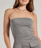 Step into seasonal chic with the Fresh Lines Sleeveless Pinstripe Mini Tube Dress, a raisin purple mini dress featuring an above-the-knee cut ideal for cocktail parties, festive gatherings, or clubwear.