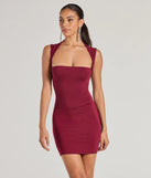 Step into seasonal chic with the Chic Muse Square Neck Bodycon Mini Dress, a burgundy mini dress featuring an above-the-knee cut ideal for cocktail parties, festive gatherings, or clubwear.