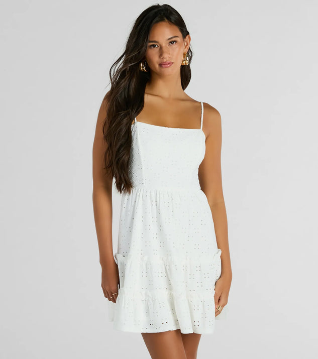 Shine with confidence, elegance, and standout style in the Feeling Amore Tie-Back A-Line Eyelet Mini Dress—a white graduation dress designed with a fresh silhouette and the latest trends.