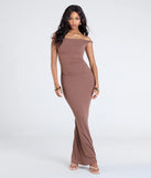 Whether you're headed to brunch or running errands, the Alluring Silhouette Off-The-Shoulder Maxi Dress in brown delivers effortless style in a breathable, go-to casual dress.