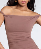 Whether you're headed to brunch or running errands, the Alluring Silhouette Off-The-Shoulder Maxi Dress in brown delivers effortless style in a breathable, go-to casual dress.