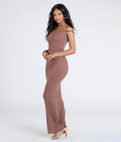 Whether you're headed to brunch or running errands, the Alluring Silhouette Off-The-Shoulder Maxi Dress in brown delivers effortless style in a breathable, go-to casual dress.
