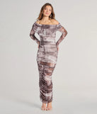 Make a bold statement in the Uptown Doll Off-The-Shoulder Abstract Maxi Dress in natural, the perfect summer dress for weddings, cocktail hours, nights out, and/or seasonal celebrations.