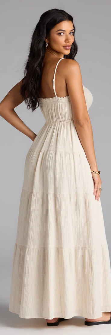 Soak up the season in the Breezy Like Me Sleeveless Ruffled Maxi Dress, a natural sundress styled for easy days, outdoor plans, and everything in between.