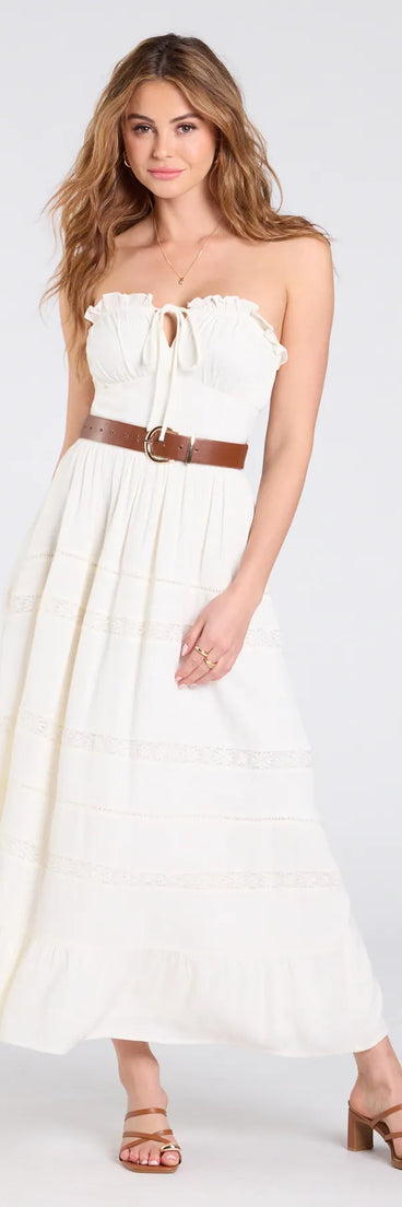 Feel confident and photo-ready in the Breezy Chic Belted A-Line Maxi Dress, a ivory graduation dress perfect for 2025 ceremonies and parties.