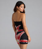 Flaunt your silhouette in the tight Sun Kissed Strapless Floral Bodycon Mini Dress in black, a bodycon dress that empowers your look with bold style and effortless edge.