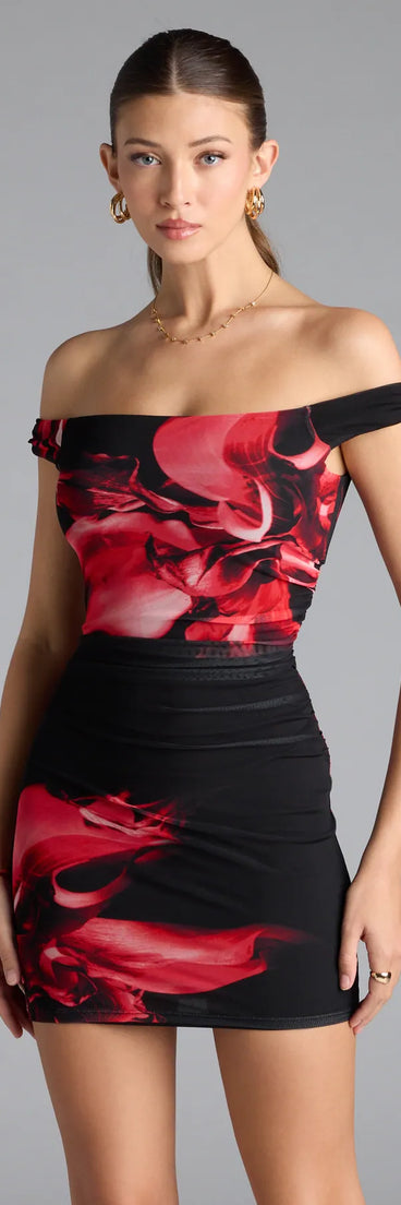 Flaunt your silhouette in the tight Make An Entrance Off-The-Shoulder Floral Mini Dress in black, a bodycon dress that empowers your look with bold style and effortless edge.