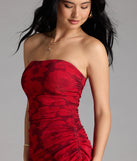Bring high-impact style to your nightlife in the Sassy Sweet Floral Strapless Mini Dress, a bold red club dress made for dancing, parties, and unforgettable nights.