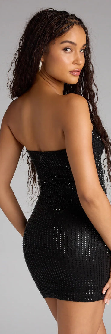 Feel ready for every dance floor moment or feed-worthy reel in the No Flash Needed Sequin Tube Mini Dress, a black homecoming dress designed to own your moment.