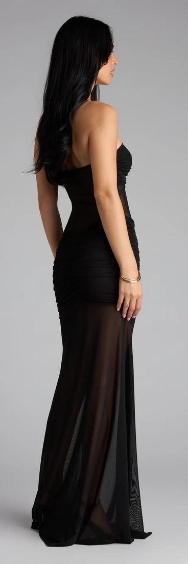 Style your seasonal looks with the Lasting Impression Sheer Mesh Maxi Dress, a trend-right, black fall dress designed for any plan on your calendar with new and unqiue details.