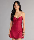 The Sweetest Vibe V-Neck Tie A-Line Dress is your new go-to Windsor dress—effortless, versatile, and made to update your fall style in seconds.