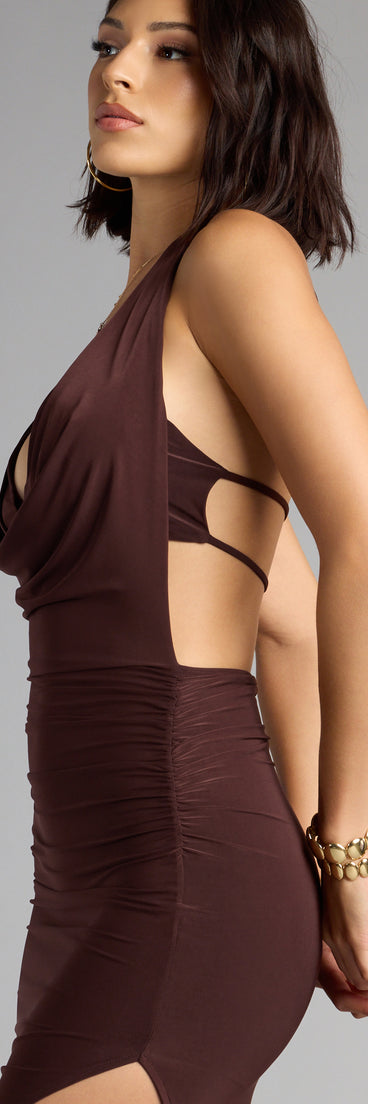 Style your seasonal looks with the No Strings Attached Halter Strappy Midi Dress, a trend-right, fall dress designed for any plan on your calendar with new and unqiue details.