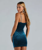 Revamp your 2025 wardrobe with this chic addition, the Sparkle All Night Glitter Velvet Party Dress in teal, perfect for elevating your style in the new year.