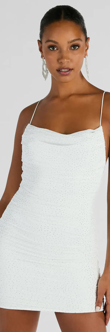 Step into seasonal chic with the Sparkle Time Rhinestone Mesh Bodycon Mini Dress, a white mini dress featuring an above-the-knee cut ideal for cocktail parties, festive gatherings, or clubwear.