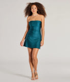 Make a bold statement in the So Your Vibe Strapless A-line Mini Dress in hunter green, the perfect green dress for weddings, cocktail hours, nights out, and/or seasonal celebrations.