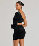 Bring high-impact style to your nightlife in the Spotlight Shine Long Sleeve Velvet Glitter Mini Dress, a bold black club dress made for dancing, parties, and unforgettable nights.
