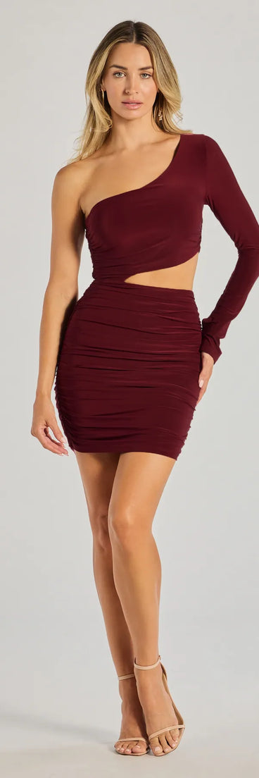 Own every entrance in the Girl's Night One-Shoulder Cutout Mini Dress, a burgundy party dress perfect for milestone birthdays and grad parties, or dancing through weekend nights and unforgettable bachelorette celebrations.