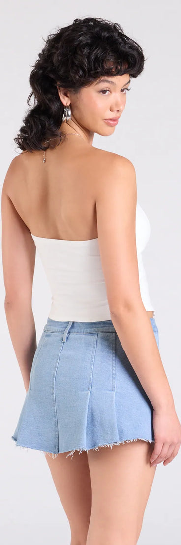 From bold to effortless, the Lookin' Cute Bow-Trim Cutout Top lets you define your vibe with white tops that speak your style.