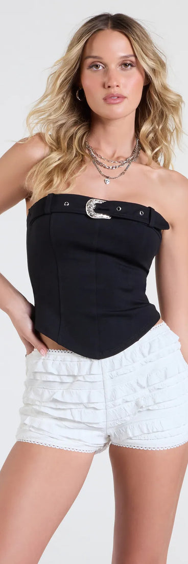 For college campus looks, game day outfits, or a bold going-out vibe, the Moving Free Belted Strapless Ponte Crop Top is an on-trend black crop top that easily styles with your favorite denim.