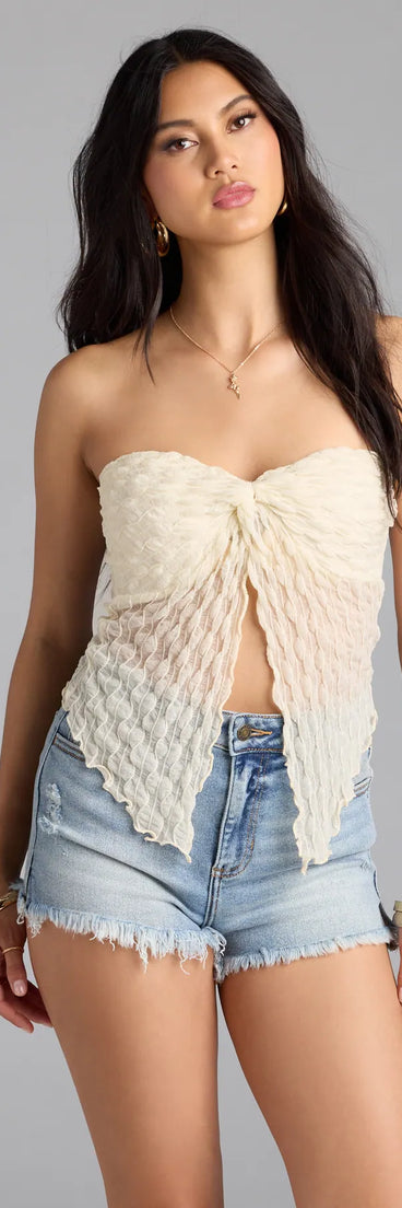 Complete your look with the Hot To Go Strapless Slit Crop Top, a trendy ivory top that’s ready to pair with anything in your everyday outfit rotation.