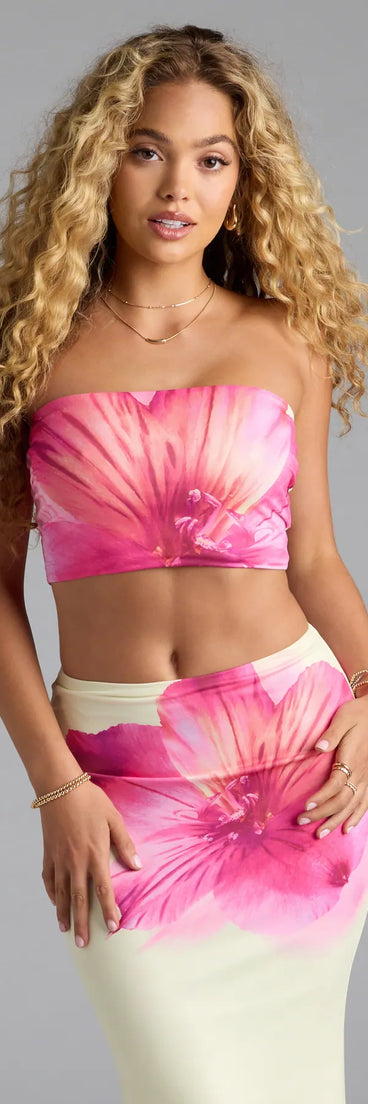 Add a summer refresh to your look with the Sandy Shores Tropical Floral Crop Top, a trendy top in yellow made for easy styling for any vibe.