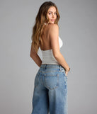 For college campus looks, game day outfits, or a bold going-out vibe, the Serving Vibes Halter Crop Top is an on-trend ivory crop top that easily styles with your favorite denim.