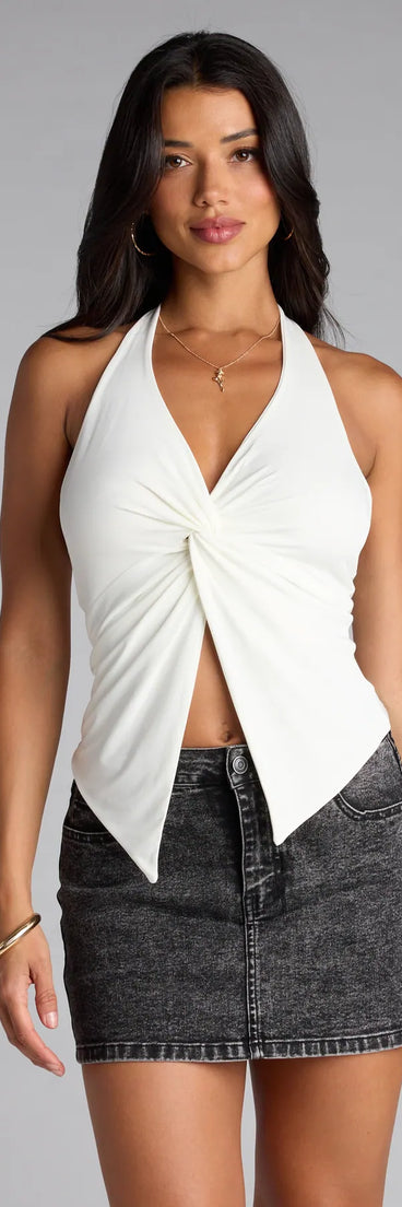 For college campus looks, game day outfits, or a bold going-out vibe, the Routinely Cute Halter Knot Crop Top is an on-trend ivory crop top that easily styles with your favorite denim.