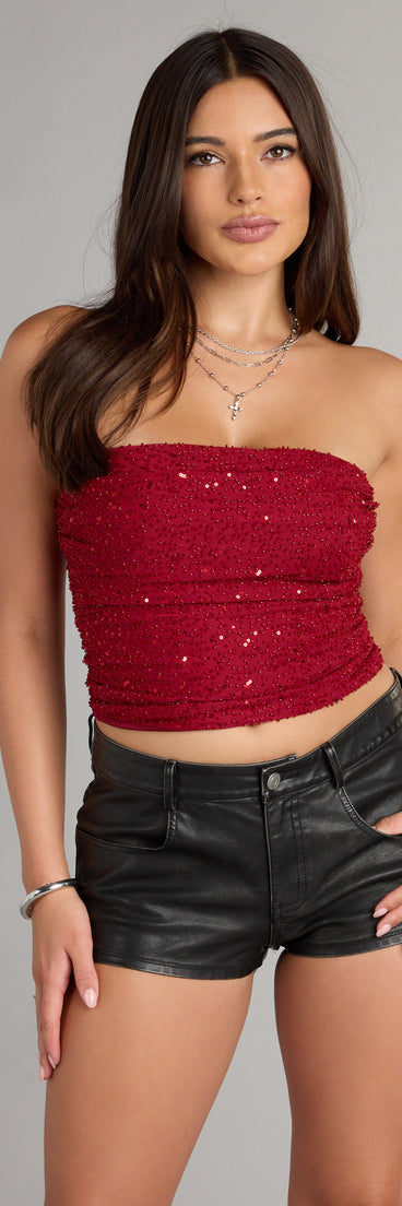 Complete your look with the Shine Bright Sequin Beaded Crop Top, a trendy top that’s ready to pair with anything in your fall rotation.