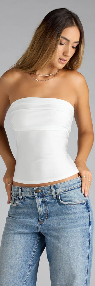 Complete your look with the Make It Chic Tube Top, a trendy white top that’s ready to pair with anything in your fall rotation.