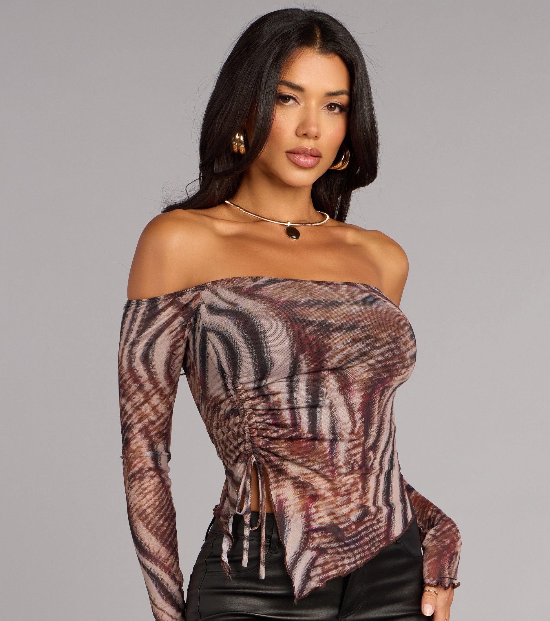 Artful Energy Off-The-Shoulder Crop Top | Windsor