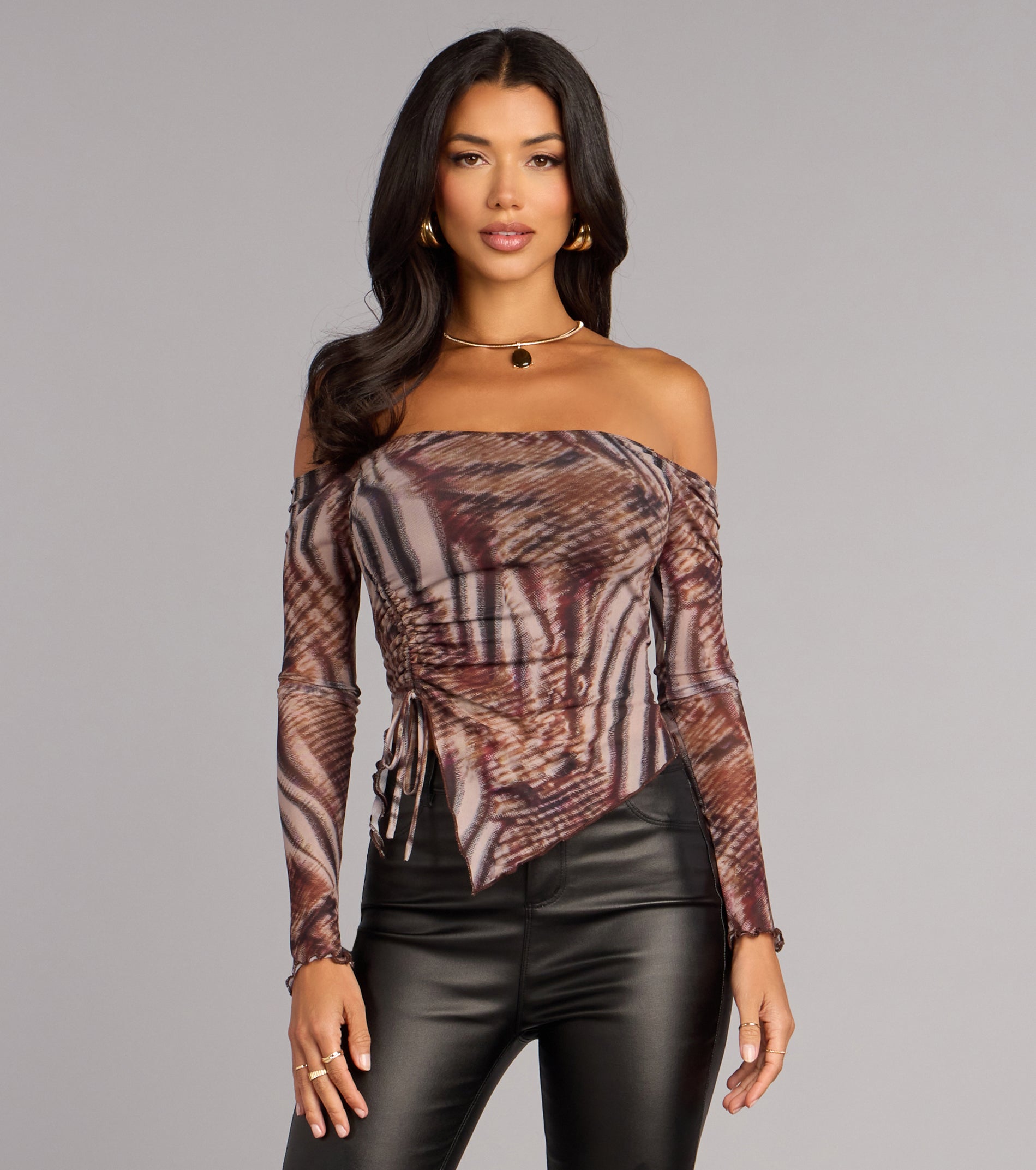 Artful Energy Off-The-Shoulder Crop Top | Windsor