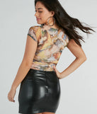 Angel Looks Short Sleeve Printed Mesh Crop Top