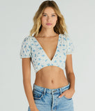 
Upgrade your style game for 2025 with the Sweetheart Vibes Strappy Back Floral Crop Top in ivory, perfect for any fashion-forward wardrobe.