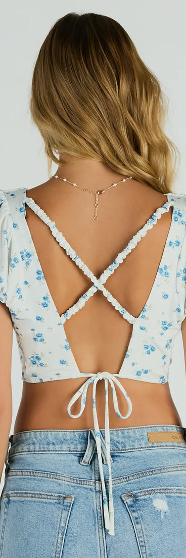 
Upgrade your style game for 2025 with the Sweetheart Vibes Strappy Back Floral Crop Top in ivory, perfect for any fashion-forward wardrobe.