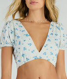 
Upgrade your style game for 2025 with the Sweetheart Vibes Strappy Back Floral Crop Top in ivory, perfect for any fashion-forward wardrobe.