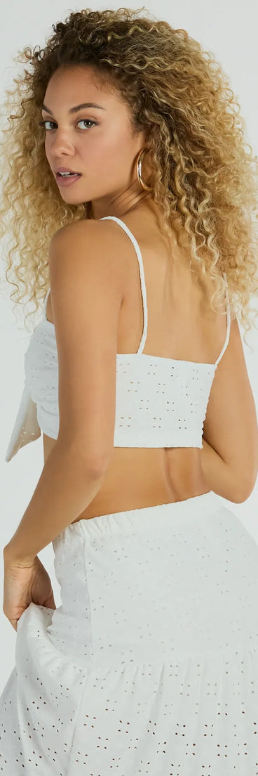 
Upgrade your style game for 2025 with the Spring Breeze Sweetheart Tie Eyelet Crop Top in ivory, perfect for any fashion-forward wardrobe.