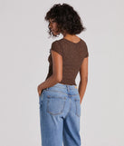 
Upgrade your style game for 2025 with the Flirty Expert Short Sleeve Slit Texture Crop Top in brown, perfect for any fashion-forward wardrobe.