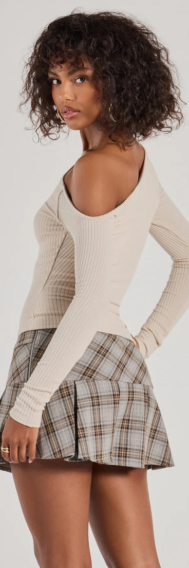 Make a statement in 2025 with the Cozy Trend Hacci Knit Off-Shoulder Long Sleeve Top, a nude long-sleeve top featuring a trendy shoulder design that adds a bold, festive touch to any club or party look.